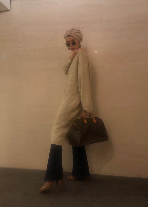 V-neck long knit