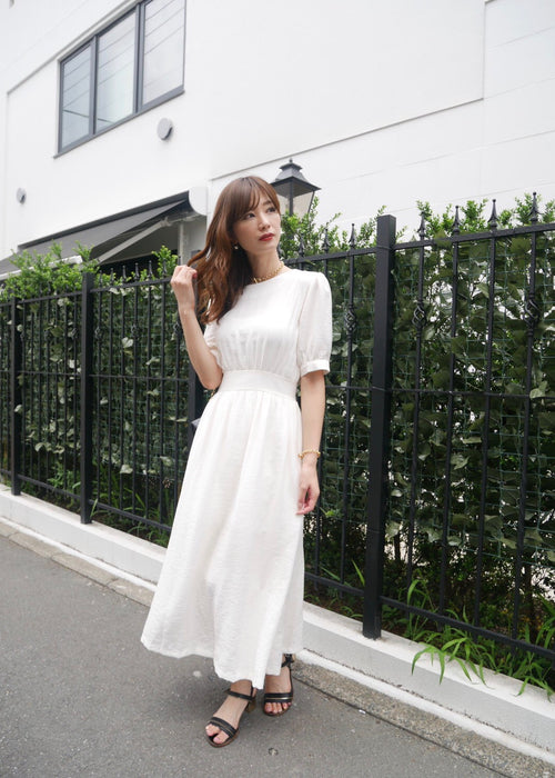 Back ribbon puff sleeve one-piece