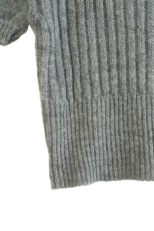 Short  knit tops
