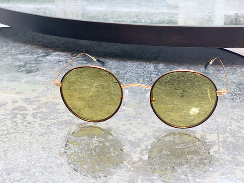 Green glass round sunglasses
