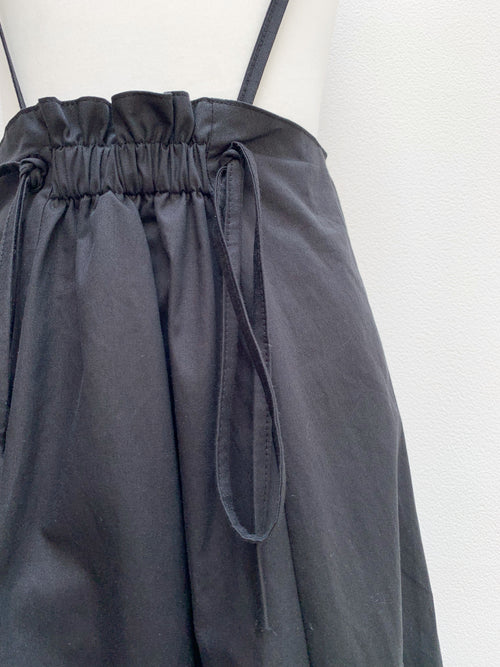 Shirring shoulder skirt