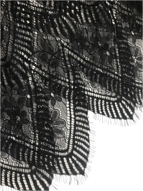 Lace design skirt