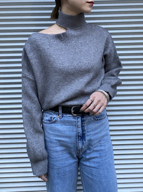 Cut shoulder knit [WHITE/GLAY]
